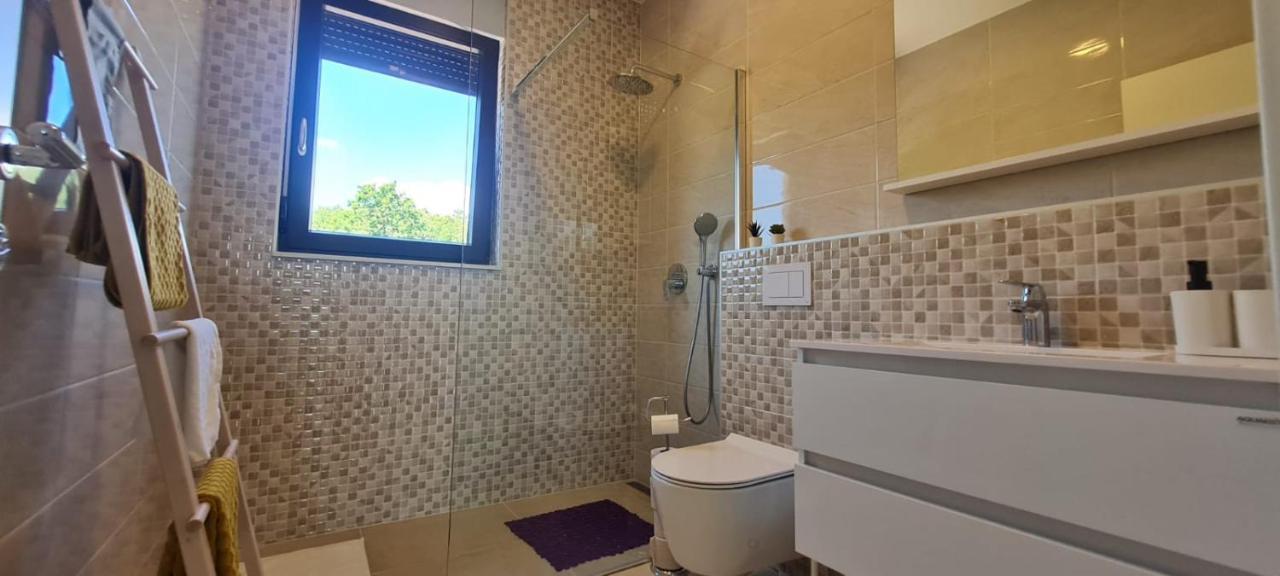 Apartmani Mariosa Врбник Экстерьер фото